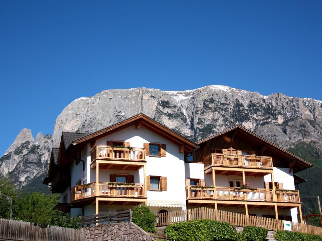 Haus Santner Apartment Fiè Екстериор снимка